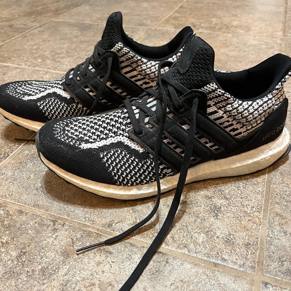 women’s ultraboosts size 8.5